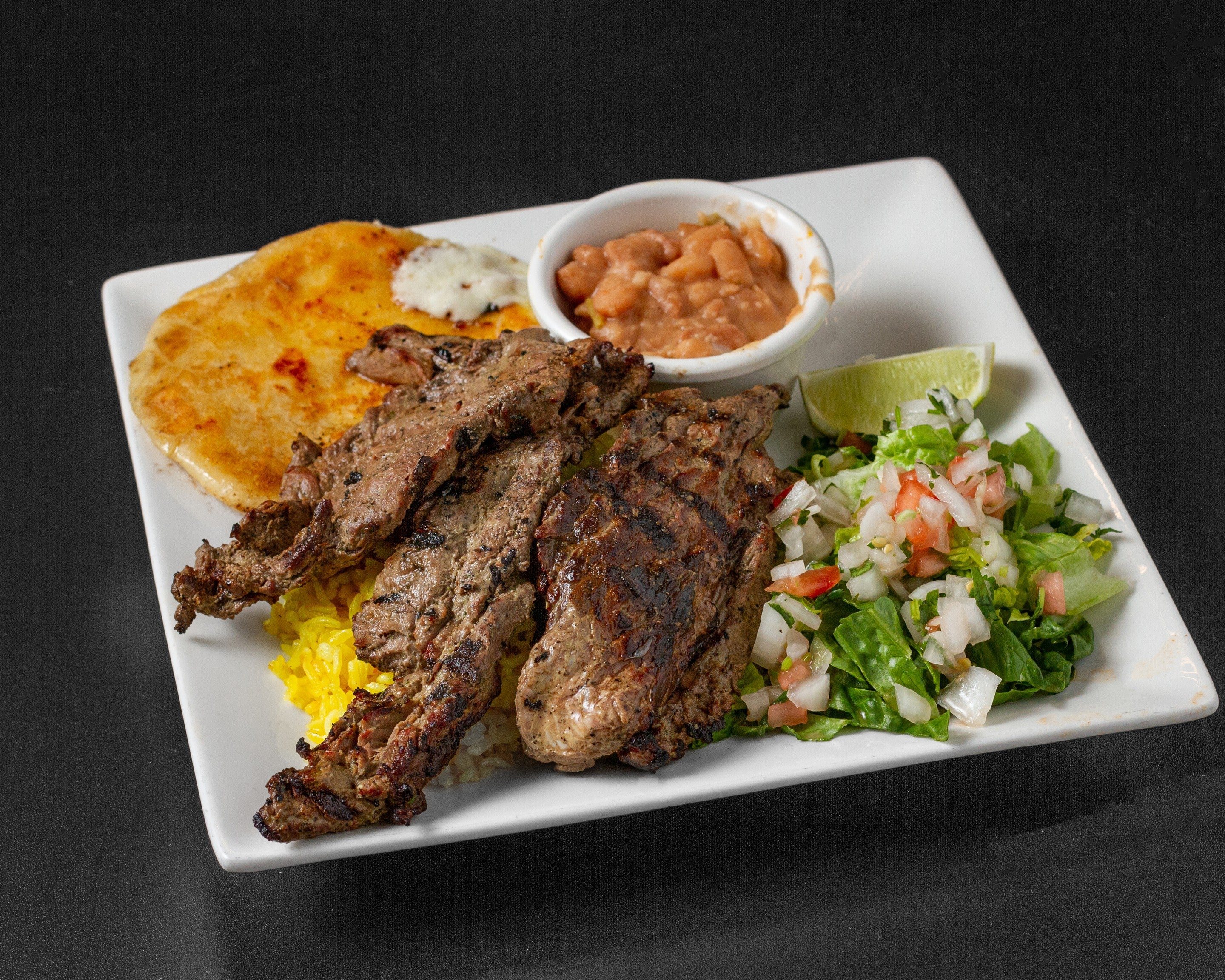 cena de carne asada